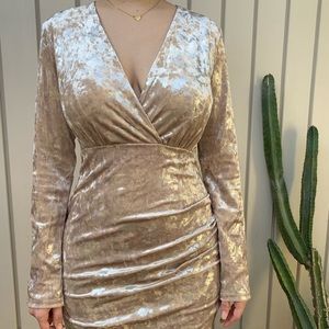 Lulu’s Gold Crushed Velvet Long Sleeve Dress